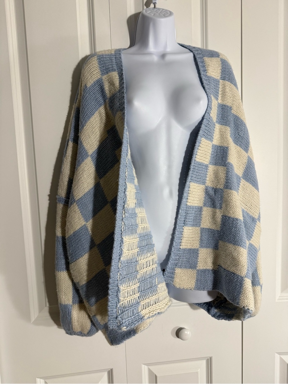 Light Blue & Cream Check Knit Open-Front Cardigan - Picture 5 of 9